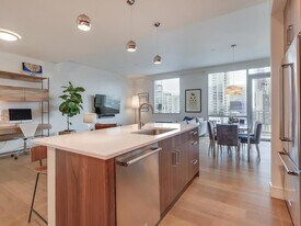 222 West Ave, Unit 1313 in Austin, TX - Building Photo