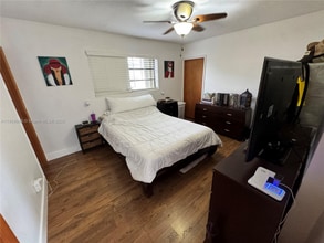 9955 SW 214th St in Cutler Bay, FL - Foto de edificio - Building Photo