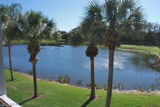 1585 Winding Oaks Way in Naples, FL - Building Photo - Building Photo