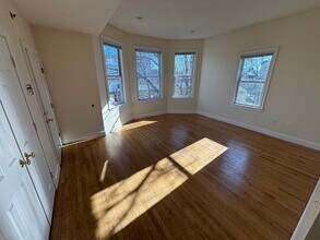 9 Gardner Ter, Unit 3 in Boston, MA - Building Photo - Building Photo