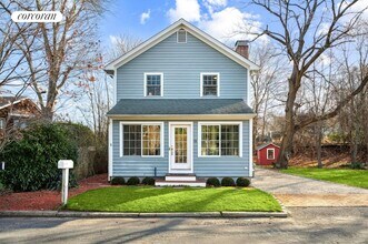 15 Hamilton St in Sag Harbor, NY - Building Photo - Building Photo