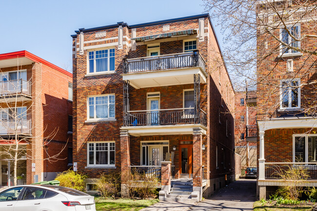 5617 Gatineau Av