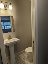 11827 W North Ave, Unit 1 in Wauwatosa, WI - Building Photo - Building Photo