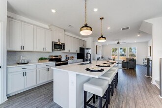 519 Meadows Ln in Lawrenceville, GA - Building Photo - Building Photo