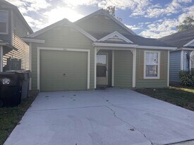 1651 Chatham Cir in Apopka, FL - Building Photo