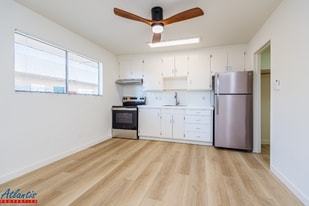 555 S 10th St, Unit 12 in San Jose, CA - Building Photo