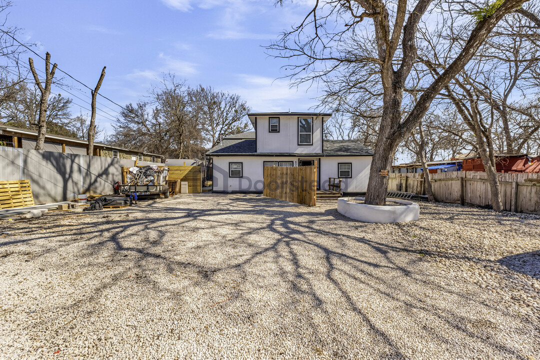 6005 Jfk Dr in Austin, TX - Building Photo