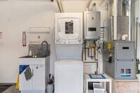 936 Brunswick St, Unit B photo'