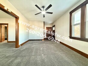 907 Lincoln Ave in Fort Wayne, IN - Building Photo - Building Photo