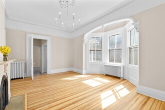 30 Cottage Pl in Tarrytown, NY - Building Photo - Building Photo
