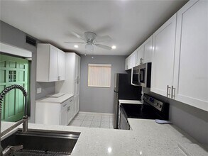 3504 S Beneva Rd in Sarasota, FL - Building Photo - Building Photo