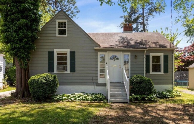 property at 5516 Greentree Rd