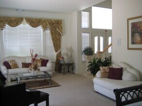 2704 Alysheba Ave in Modesto, CA - Building Photo - Building Photo