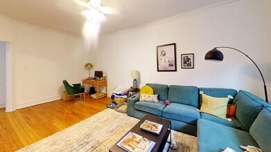 1339 W Addison St in Chicago, IL - Building Photo - Building Photo
