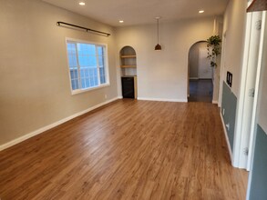 1920 E 24th St in Oakland, CA - Building Photo - Building Photo