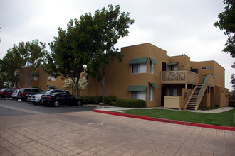 Beech Street  Knoll Apartments in San Diego, CA - Building Photo - Building Photo