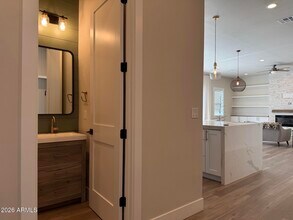 8736 E Joshua Tree Ln in Scottsdale, AZ - Building Photo - Building Photo