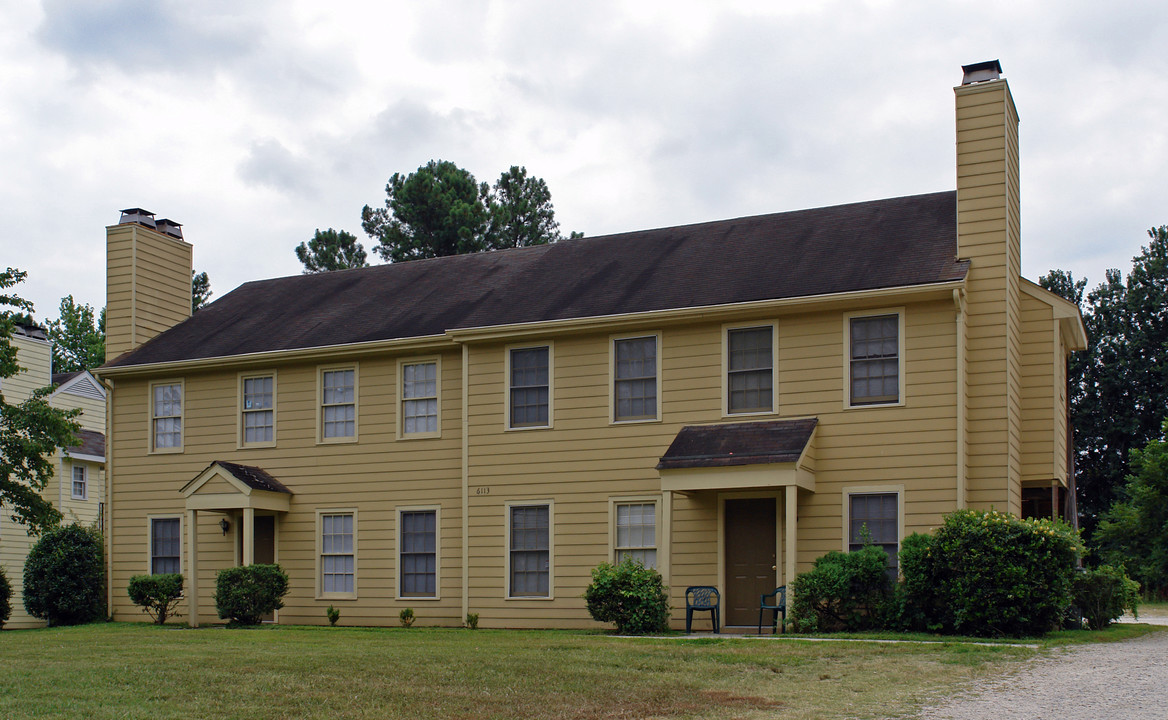 6113 Spice Ridge Ln in Raleigh, NC - Building Photo