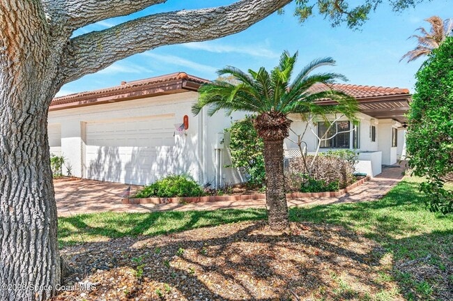 property at 810 Parkside Pl