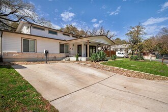 1900 Paramount Ave in Austin, TX - Building Photo - Building Photo