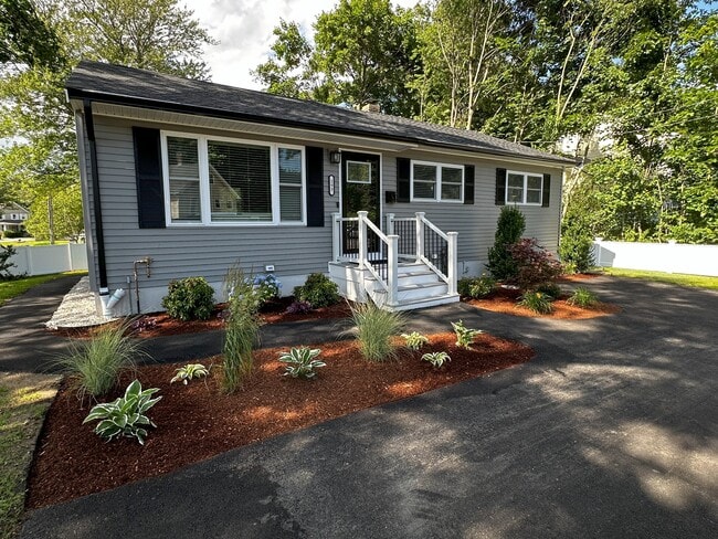 193 Beaver St in Franklin, MA - Building Photo - Building Photo