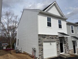 107 Abramo Victor Dr in Downingtown, PA - Building Photo