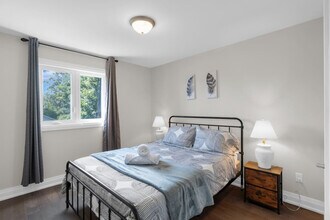 688 Midland Ave, Unit SI ID1403767P in Toronto, ON - Building Photo - Building Photo