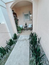 11807 SW 99th Ln in Miami, FL - Building Photo - Building Photo