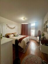 1679 Beacon St, Unit 2 in Brookline, MA - Building Photo - Building Photo