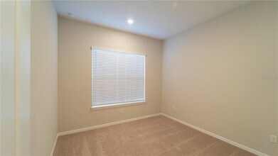 16446 Lone Oak Cir in Orlando, FL - Building Photo - Building Photo