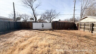 3702 Avenue R in Lubbock, TX - Building Photo - Building Photo