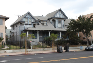 2407 E 1st St in Los Angeles, CA - Building Photo - Building Photo