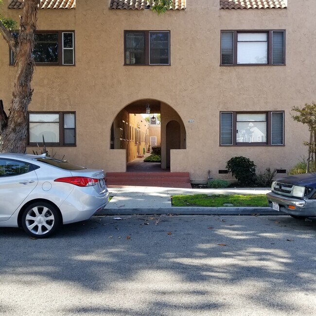 1845 Maine Ave Apartments and Nearby Long Beach Apartments For Rent