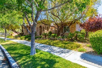 2960 American River Ln in Las Vegas, NV - Building Photo - Building Photo