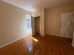 310 Edgewood Ave, Unit 4 in New Haven, CT - Foto de edificio - Building Photo