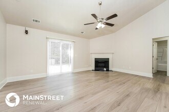 1407 Bridgewater Branch in Stone Mountain, GA - Foto de edificio - Building Photo