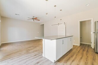 1119 S Stapley Dr in Mesa, AZ - Building Photo - Building Photo