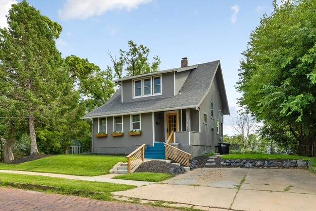 3401 Arbor St in Omaha, NE - Building Photo - Building Photo