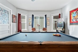 2623 S Howell Ave, Unit 2623 in Milwaukee, WI - Foto de edificio - Building Photo