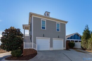 32 Hillcrest Ave NW in Huntsville, AL - Building Photo