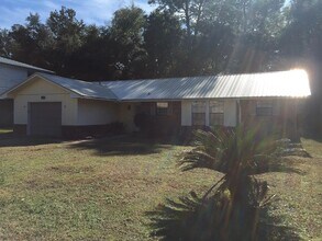 1007 26th St in Niceville, FL - Foto de edificio - Building Photo