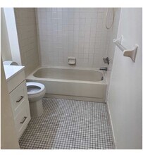 13 Hamlet Ct in Sicklerville, NJ - Building Photo - Building Photo