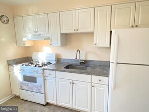 6731 W Wakefield Dr in Alexandria, VA - Building Photo - Building Photo