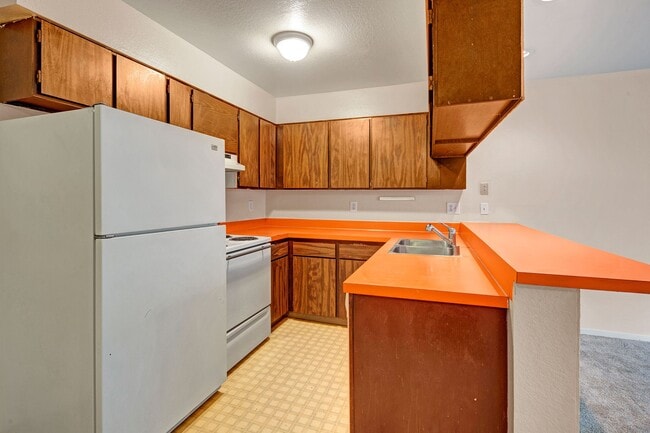 Arbor Pointe in Anchorage, AK - Building Photo - Building Photo