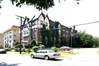 Linnette Apartments in Cleveland, OH - Building Photo - Building Photo