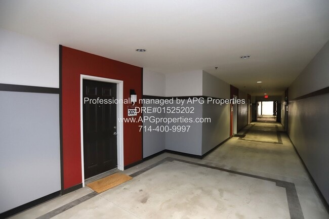 1801 E Katella Ave in Anaheim, CA - Building Photo - Building Photo