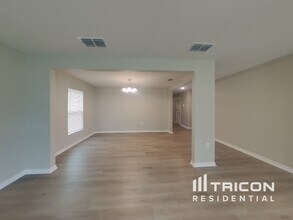 11167 Nexus St in Spring Hill, FL - Building Photo - Building Photo
