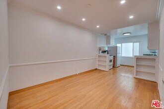 927 6th St in Santa Monica, CA - Building Photo - Building Photo