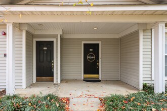 13152 Marcey Creek Rd in Herndon, VA - Building Photo - Building Photo