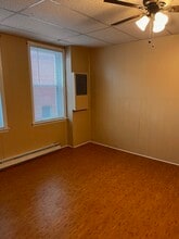 219 Main St, Unit #2 in Imperial, PA - Building Photo - Building Photo